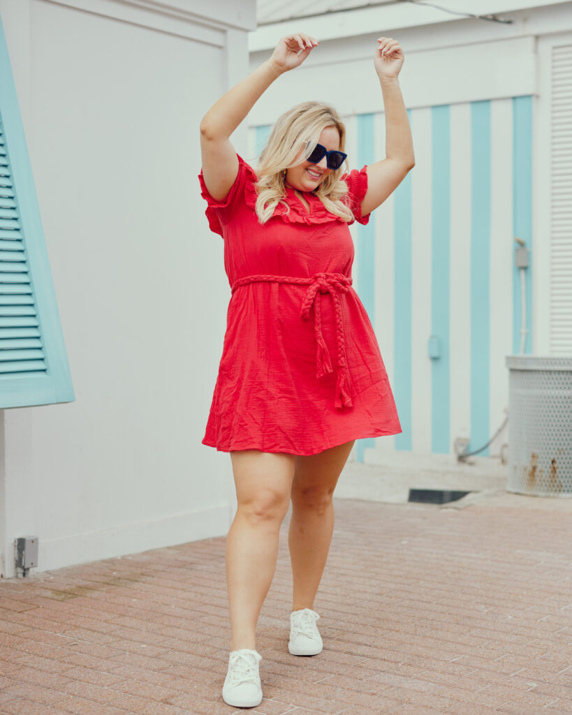 What to Wear 4th of July - Red Short Sleeve Dress. Selleatlove.com